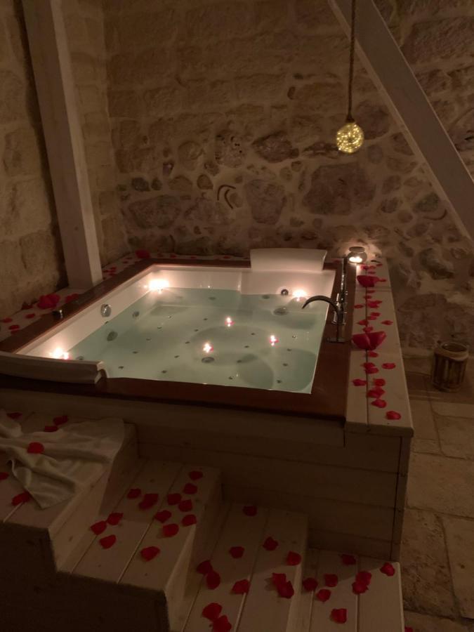 Le Vecchie Mura Suite & Room Manfredonia Exteriör bild